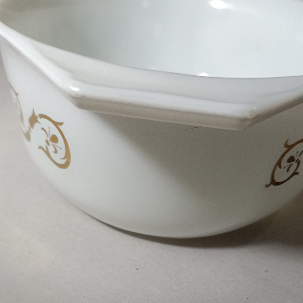 Pyrex Empire Scroll Oval Casserole Dish W/Beautiful Gold Vines No Lid - Picture 4 of 7